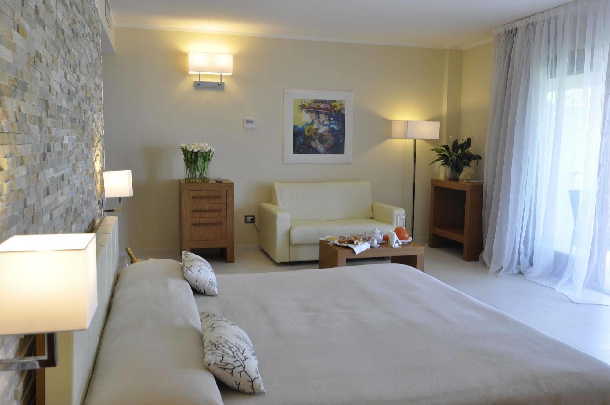 Pugnochiuso Resort - Hotel Del Faro Luaran gambar