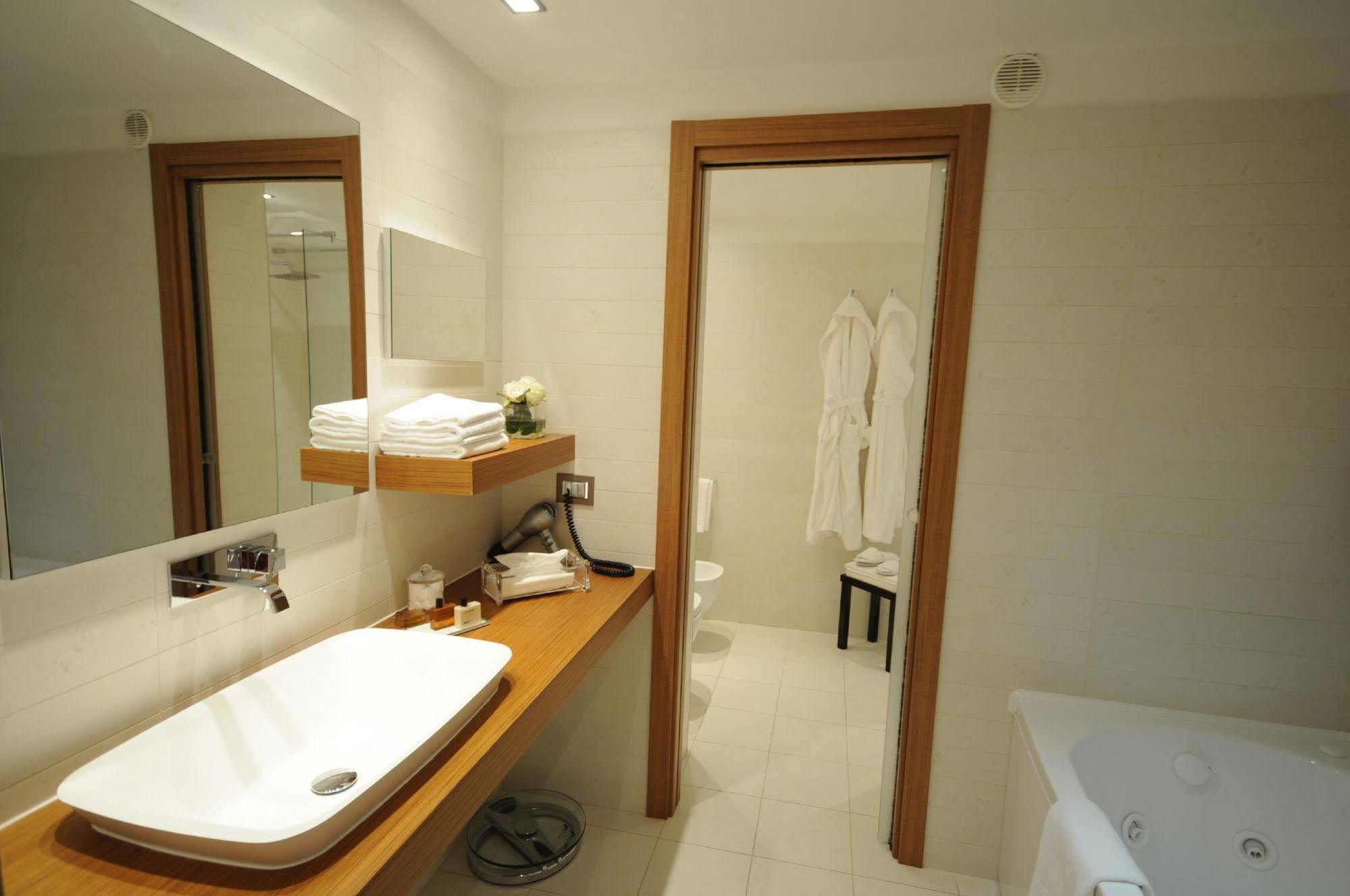 Pugnochiuso Resort - Hotel Del Faro Luaran gambar